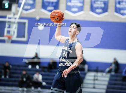 Thumbnail 1 in Taft vs Mater Dei Catholic (Sierra Canyon Super Showcase) photogallery.