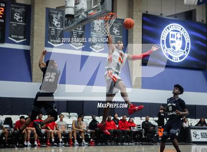 Thumbnail 1 in Taft vs Mater Dei Catholic (Sierra Canyon Super Showcase) photogallery.