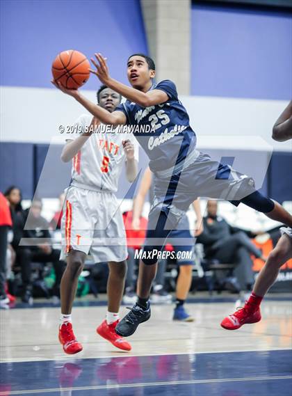 Thumbnail 3 in Taft vs Mater Dei Catholic (Sierra Canyon Super Showcase) photogallery.