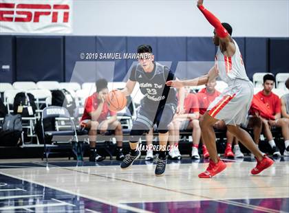 Thumbnail 3 in Taft vs Mater Dei Catholic (Sierra Canyon Super Showcase) photogallery.