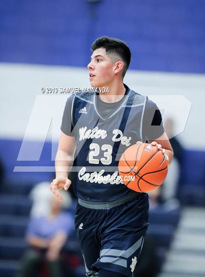 Thumbnail 2 in Taft vs Mater Dei Catholic (Sierra Canyon Super Showcase) photogallery.