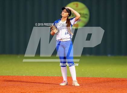 Thumbnail 1 in Bosqueville vs. Honey Grove (UIL 2A Regional Semifinal) photogallery.