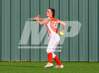 Thumbnail 3 in Bosqueville vs. Honey Grove (UIL 2A Regional Semifinal) photogallery.