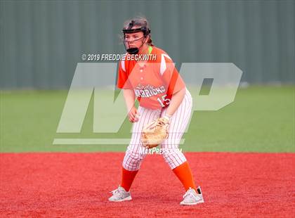 Thumbnail 3 in Bosqueville vs. Honey Grove (UIL 2A Regional Semifinal) photogallery.