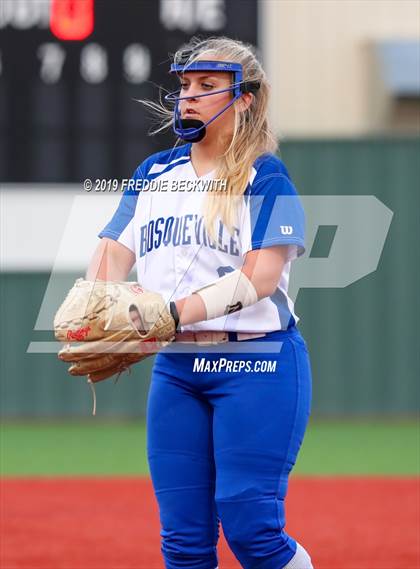 Thumbnail 3 in Bosqueville vs. Honey Grove (UIL 2A Regional Semifinal) photogallery.