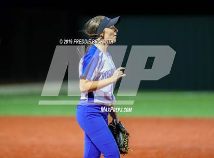 Thumbnail 3 in Bosqueville vs. Honey Grove (UIL 2A Regional Semifinal) photogallery.