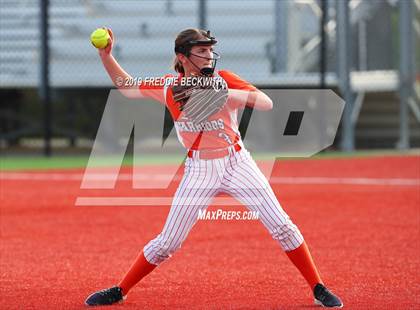 Thumbnail 2 in Bosqueville vs. Honey Grove (UIL 2A Regional Semifinal) photogallery.