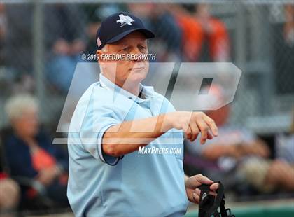 Thumbnail 1 in Bosqueville vs. Honey Grove (UIL 2A Regional Semifinal) photogallery.