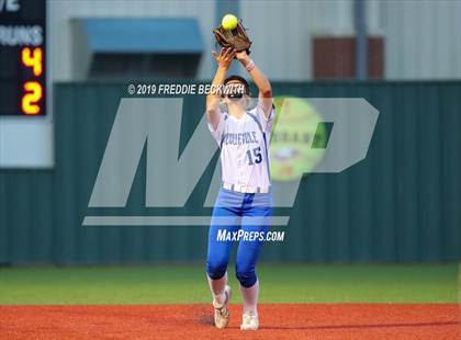 Thumbnail 3 in Bosqueville vs. Honey Grove (UIL 2A Regional Semifinal) photogallery.