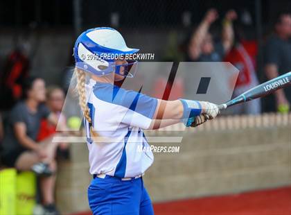 Thumbnail 2 in Bosqueville vs. Honey Grove (UIL 2A Regional Semifinal) photogallery.