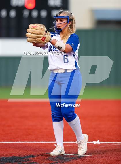 Thumbnail 1 in Bosqueville vs. Honey Grove (UIL 2A Regional Semifinal) photogallery.