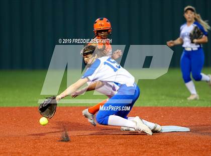 Thumbnail 2 in Bosqueville vs. Honey Grove (UIL 2A Regional Semifinal) photogallery.