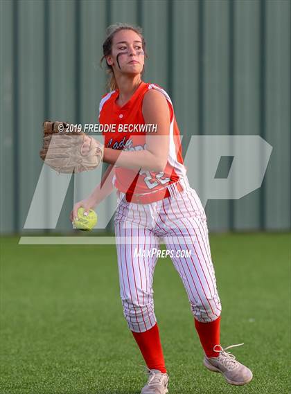 Thumbnail 2 in Bosqueville vs. Honey Grove (UIL 2A Regional Semifinal) photogallery.