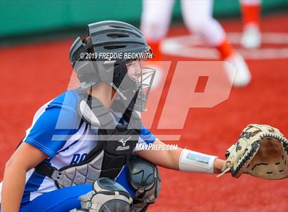 Thumbnail 3 in Bosqueville vs. Honey Grove (UIL 2A Regional Semifinal) photogallery.