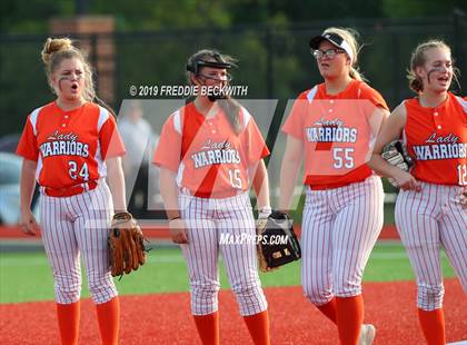 Thumbnail 1 in Bosqueville vs. Honey Grove (UIL 2A Regional Semifinal) photogallery.