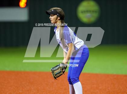 Thumbnail 1 in Bosqueville vs. Honey Grove (UIL 2A Regional Semifinal) photogallery.
