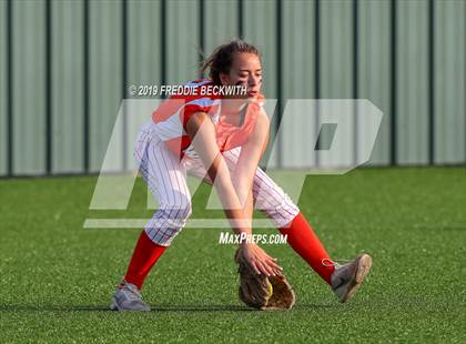 Thumbnail 2 in Bosqueville vs. Honey Grove (UIL 2A Regional Semifinal) photogallery.