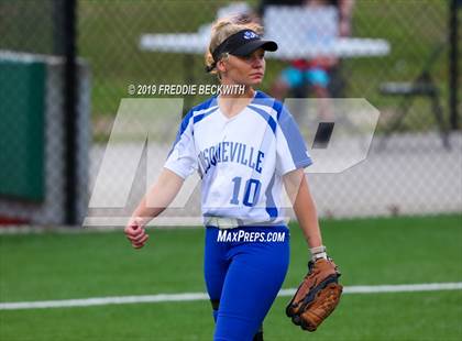 Thumbnail 1 in Bosqueville vs. Honey Grove (UIL 2A Regional Semifinal) photogallery.
