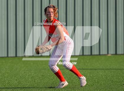 Thumbnail 2 in Bosqueville vs. Honey Grove (UIL 2A Regional Semifinal) photogallery.