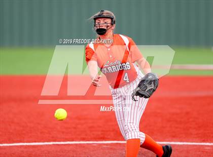 Thumbnail 1 in Bosqueville vs. Honey Grove (UIL 2A Regional Semifinal) photogallery.