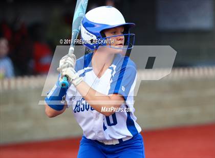 Thumbnail 1 in Bosqueville vs. Honey Grove (UIL 2A Regional Semifinal) photogallery.