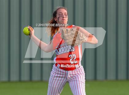 Thumbnail 3 in Bosqueville vs. Honey Grove (UIL 2A Regional Semifinal) photogallery.