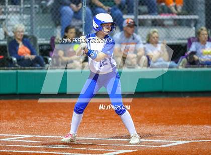 Thumbnail 1 in Bosqueville vs. Honey Grove (UIL 2A Regional Semifinal) photogallery.