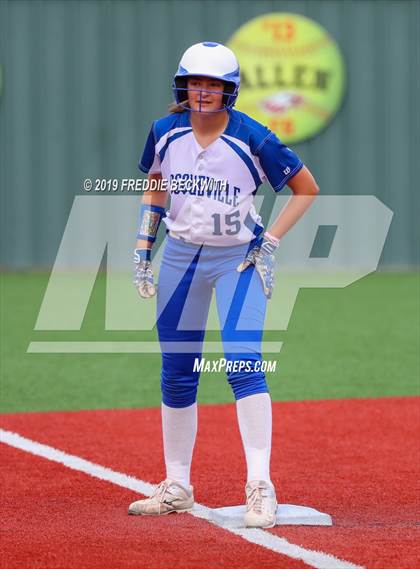 Thumbnail 3 in Bosqueville vs. Honey Grove (UIL 2A Regional Semifinal) photogallery.