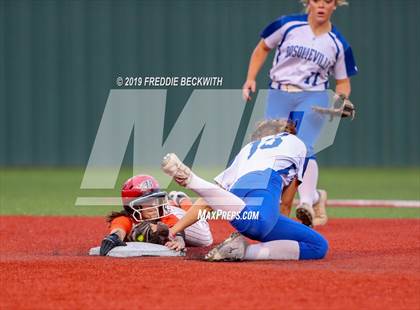 Thumbnail 2 in Bosqueville vs. Honey Grove (UIL 2A Regional Semifinal) photogallery.