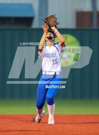 Thumbnail 1 in Bosqueville vs. Honey Grove (UIL 2A Regional Semifinal) photogallery.