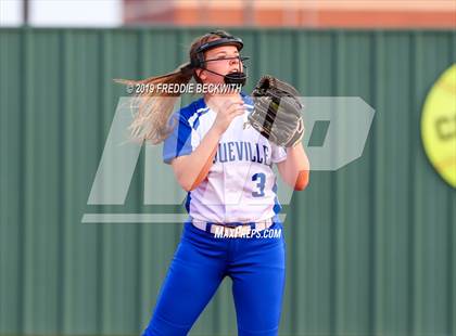 Thumbnail 2 in Bosqueville vs. Honey Grove (UIL 2A Regional Semifinal) photogallery.