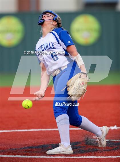 Thumbnail 3 in Bosqueville vs. Honey Grove (UIL 2A Regional Semifinal) photogallery.