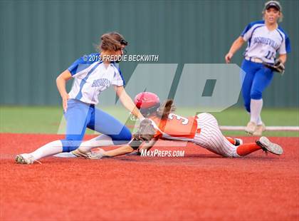 Thumbnail 1 in Bosqueville vs. Honey Grove (UIL 2A Regional Semifinal) photogallery.