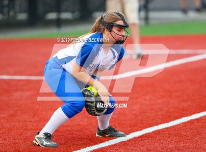 Thumbnail 3 in Bosqueville vs. Honey Grove (UIL 2A Regional Semifinal) photogallery.