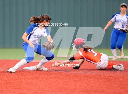 Thumbnail 3 in Bosqueville vs. Honey Grove (UIL 2A Regional Semifinal) photogallery.