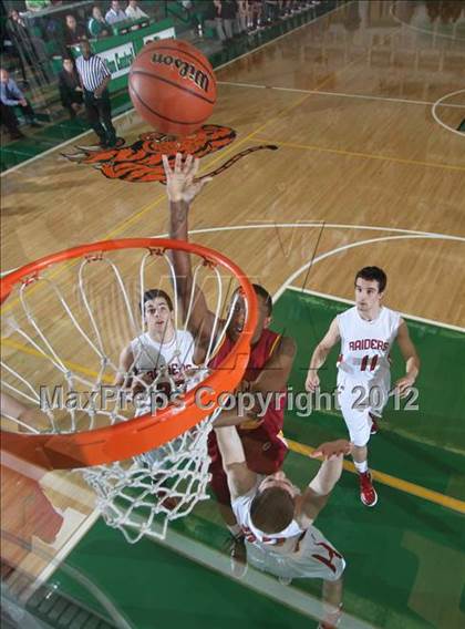 Thumbnail 3 in Cardinal Ritter vs. Scecina Memorial  (IHSAA 2A Sectional Tournament) photogallery.
