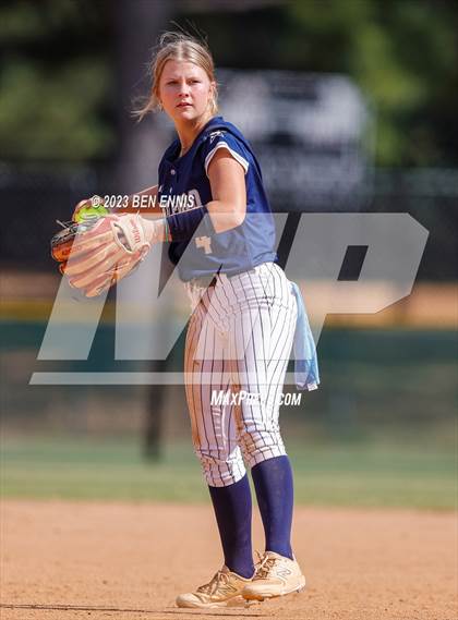 Thumbnail 2 in George Walton Academy vs Stratford Academy (GIAA 3A State Championships) photogallery.