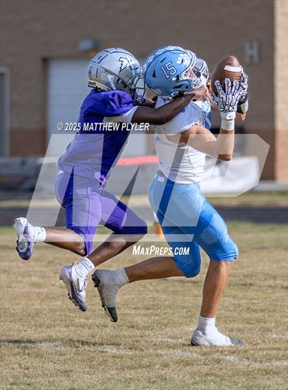 Thumbnail 2 in Cleveland @ South Garner photogallery.