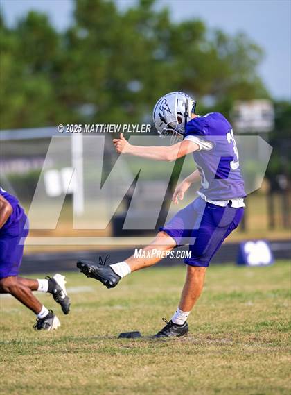 Thumbnail 3 in Cleveland @ South Garner photogallery.
