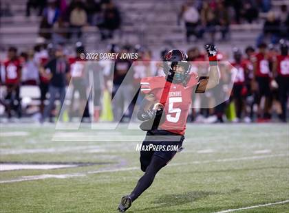 Thumbnail 3 in Jenkins vs Warner Robins (GHSA 5A Round 1) photogallery.