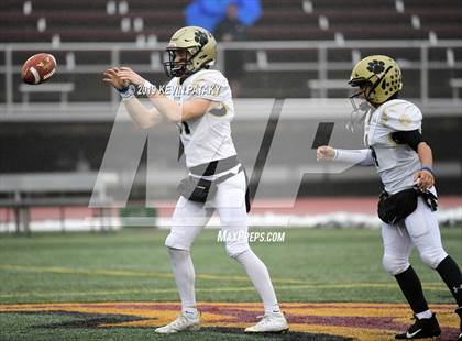 Thumbnail 2 in Daniel Hand vs. St. Joseph (CIAC Class L Final) photogallery.
