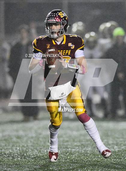 Thumbnail 1 in Daniel Hand vs. St. Joseph (CIAC Class L Final) photogallery.