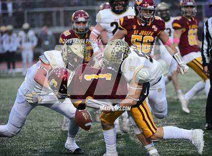 Thumbnail 3 in Daniel Hand vs. St. Joseph (CIAC Class L Final) photogallery.