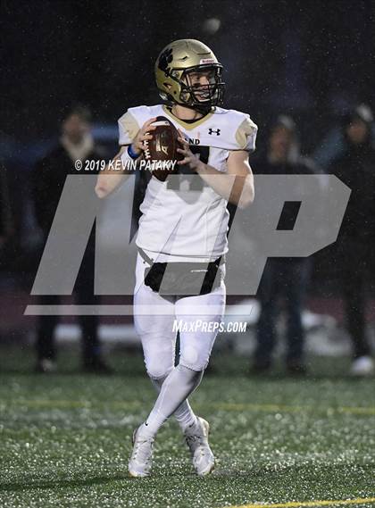 Thumbnail 2 in Daniel Hand vs. St. Joseph (CIAC Class L Final) photogallery.