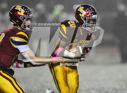 Thumbnail 2 in Daniel Hand vs. St. Joseph (CIAC Class L Final) photogallery.