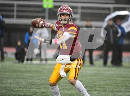 Thumbnail 2 in Daniel Hand vs. St. Joseph (CIAC Class L Final) photogallery.