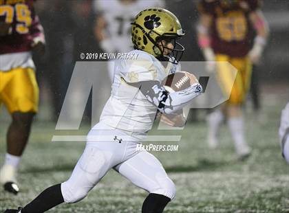 Thumbnail 3 in Daniel Hand vs. St. Joseph (CIAC Class L Final) photogallery.