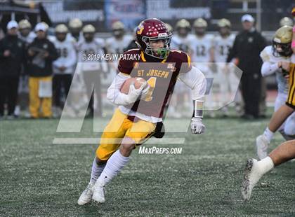 Thumbnail 2 in Daniel Hand vs. St. Joseph (CIAC Class L Final) photogallery.