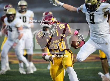 Thumbnail 3 in Daniel Hand vs. St. Joseph (CIAC Class L Final) photogallery.