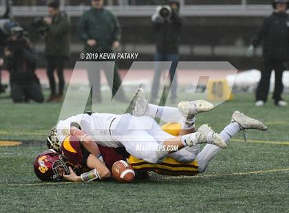 Thumbnail 3 in Daniel Hand vs. St. Joseph (CIAC Class L Final) photogallery.